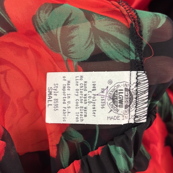 NWOT vintage Valentino Intimates two pajamas, nightshirt and pant Size SM - Picture 5 of 10